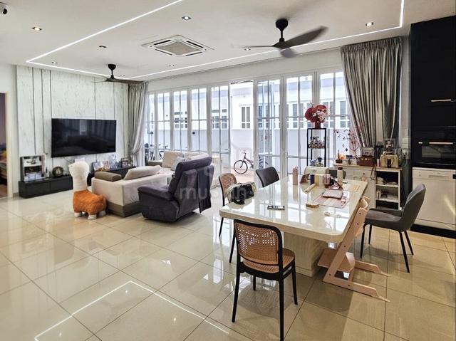 Mount Austin Eco Spring 2 Storey Cluster Fully Renovated Cheapest Sale 1