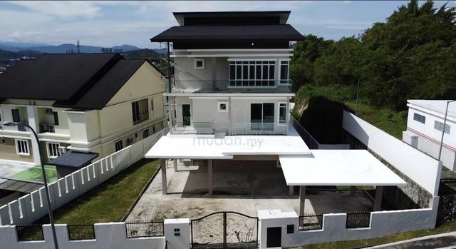 3 Storey Bungalow house for sale 1