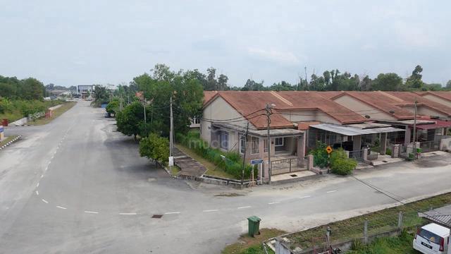(Freehold) Corner Lot Semi-D Pandan Perdana, Kuantan 1