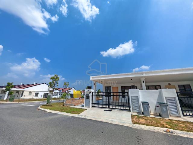 Single storey terrace corner lot for sales @ Seremban s2 heights 1