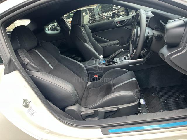 2024 Toyota GR86 2.4 RZ (2k Milleage) 5A - 5