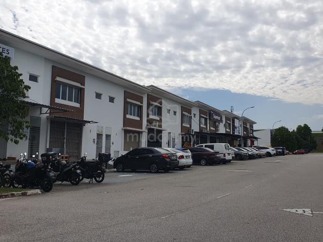 Warehouse / Factory For Rent - Bukit Raja 1