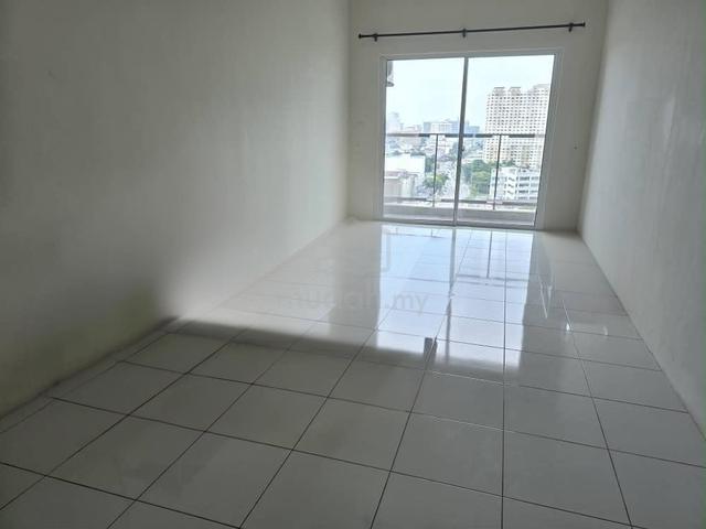 Straits Garden Condominium 1