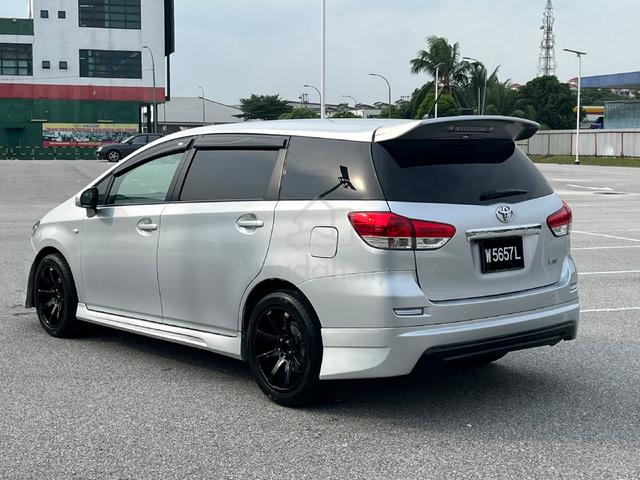 Toyota Wish 1.8 (a) 2010 - 2