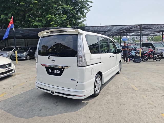 2013 Nissan SERENA FULL SPEC 2.0 (AUTO) - 3