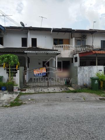 2 Storey intermediate house for sale in Taman Desa Cempaka, IPoh. 1