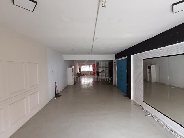 For Rent Shop Lot Level 1 at Kosmopleks Salak Tinggi, Sepang KLIA 1