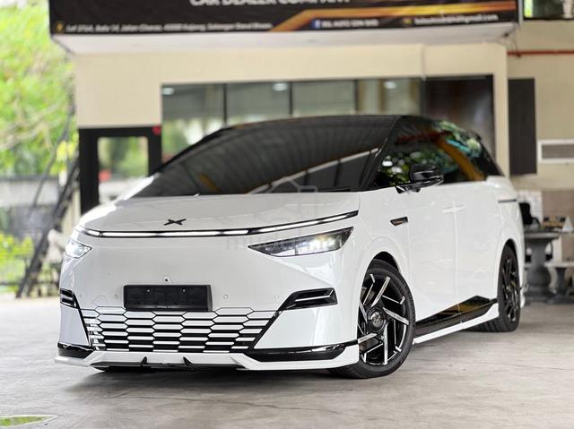 2025 Xpeng X9 STANDARD RANGE 2WD PRO MY25 (A) - 1