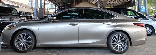 2019 Lexus ES250 LUXURY 2.5L (A) - 3