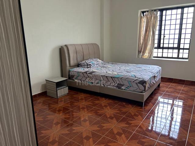 Seri Mutiara Apartments (Seri Alam) 1