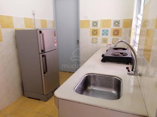 Nice Unit Single room Mentari Court Apartment 5