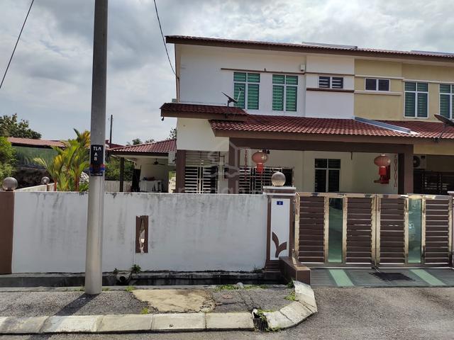 Corner Lot Teres 2 Tingkat di Taman Lumut Mutiara ,Lumut Perak 1
