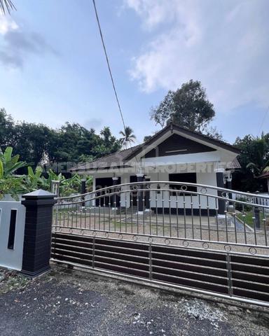 Banglo setingkat tanah luas kg undang bukit payong terengganu 1