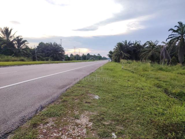 Tanah Tepi Jalan AMJ, Pertanian, Individu 1