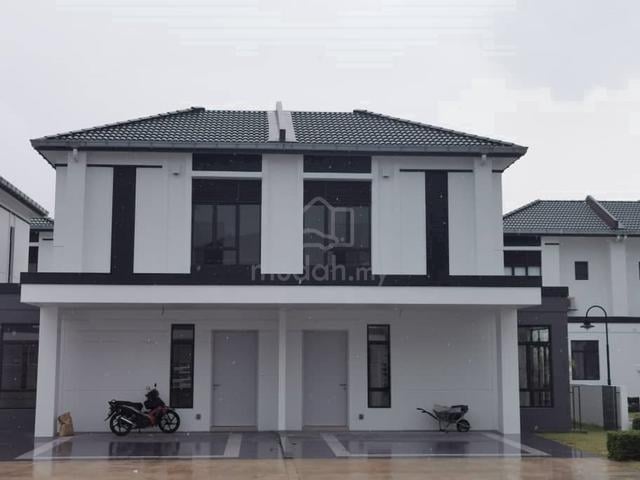 Eco Grandeur Bandar Puncak Alam 1
