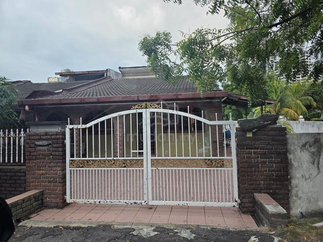 Corner Lot House For Sale with Spacious Land 1