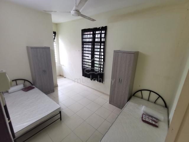 Bilik Rumah Landed Free Parking 1