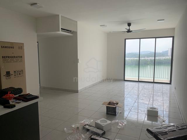 E Island Lake Haven 1