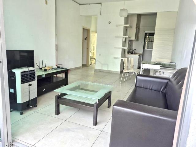 University Place (Plaza Ivory) 1
