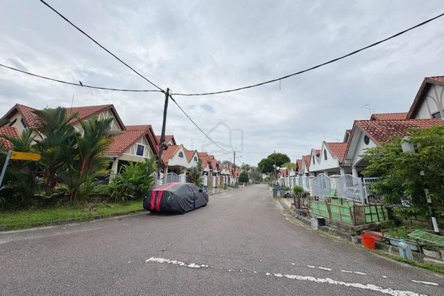 Pelangi Indah @Jalan Pesona 1.5 Storey Terrace House For Sales 1