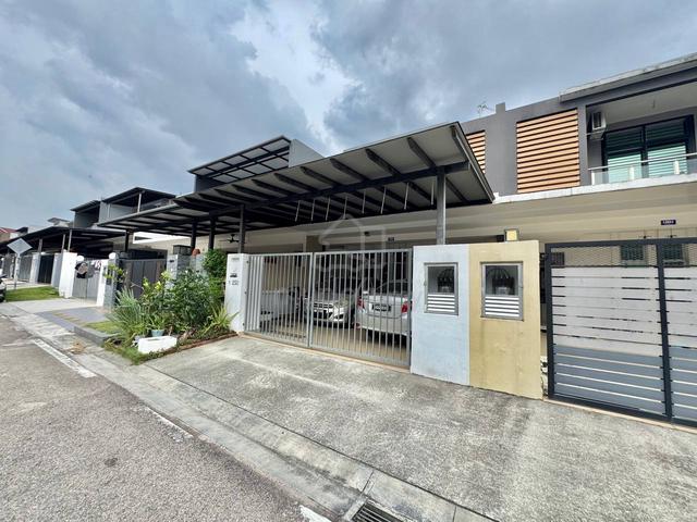 JALAN CAMAR, BANDAR PUTRA, KULAI - Double Storey (Gated & Guarded) 1