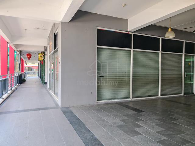 Plaza 333 For Rent - 1st Floor End-Corner 1