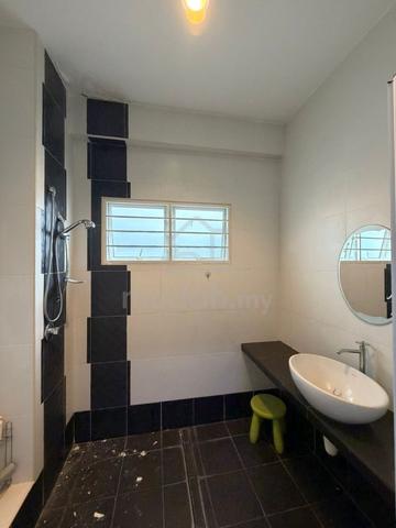 Mandarin Quarter 2.5 Storey, Raja Uda for rent 1