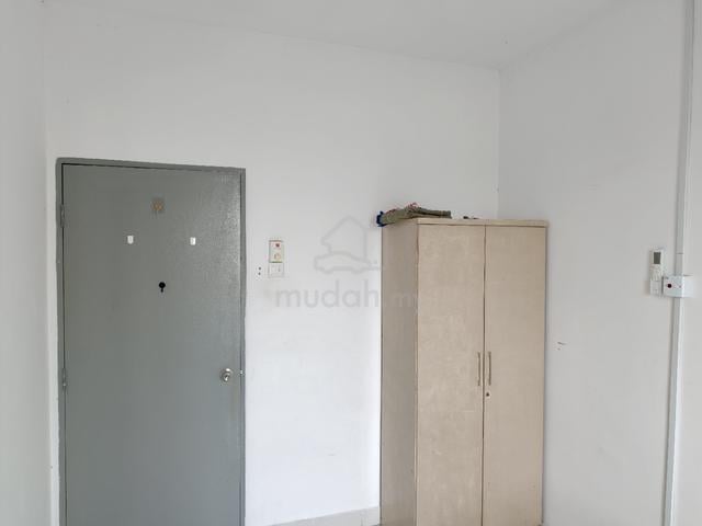 Room for rent 1