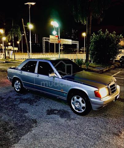 Mercedes Benz 190E B 1.9 (A) - 1