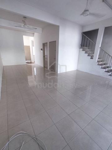 Seri Iskandar LakeVille 2 storey house for Rent 1