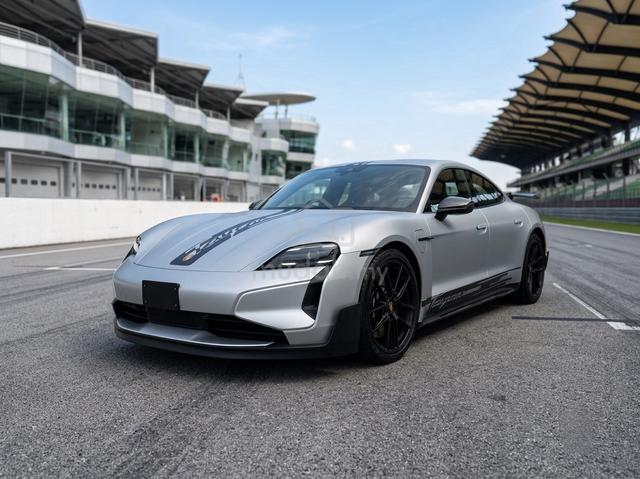 Porsche TAYCAN TURBO GT WITH WEISSACH LOW MILAGE!! - 1