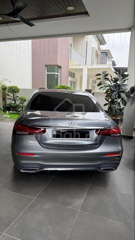 2021 Mercedes Benz E300 EXCLUSIVE 2.0L (A) - 1