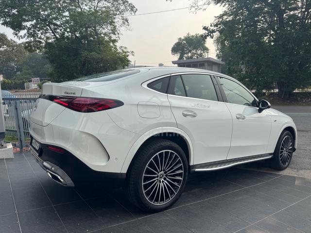 2025 Selling By Mercedes Dealer - 3