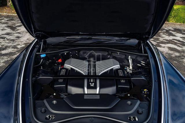 2022 Rolls Royce Phantom VIII V12 BESPOKE INTERIOR - 4