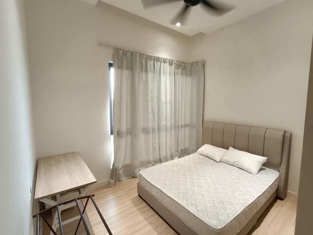 Sri Ayu Apartment Medium Room Female Malay Only,Bus to LRT Setiawangs 1