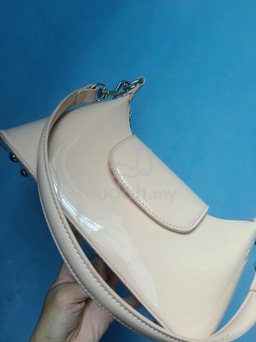 Carousel Image