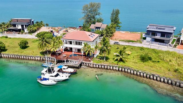 [FULLY FURNISHED CF] Private Marina Mansion Admiral Cove, Port Dickson 1