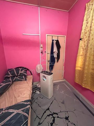 Partially Furnished Johor Pasir Gudang Room For Rent 1