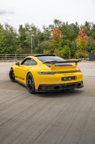 2022 Porsche 911 (992.1) Carrera 4 GTS - 2