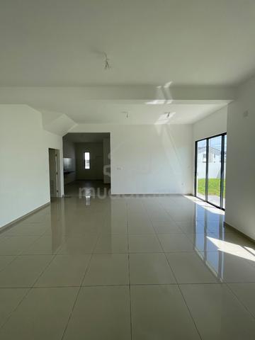 freehold,double storey,0%,near highway,klia,2000 1