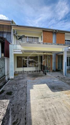 Rumah Dua Tingkat, Tiada Perabot 1