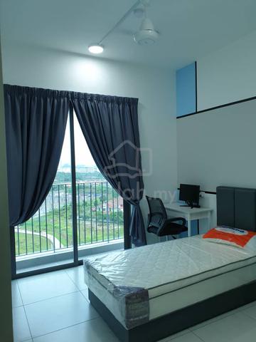 Balcony Room | Fully Furniture| Free Wifi | Meritus Perai near Evoke 1