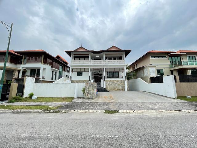 VIEW TO OFFER l RENO 2.5 STOREY BUNGALOW | BUKIT JELUTONG | SHAH ALAM 1