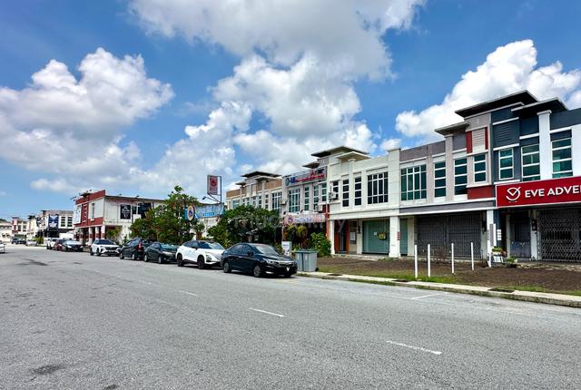[Extra Land] Merdeka Permai 2 storey Shoplot near Taman Malim Jaya 1