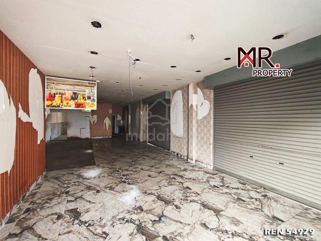 END LOT Double Storey Shop Lot Taman Batik FOR RENT 1
