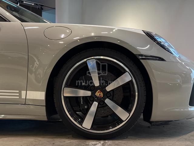 2021 Porsche 911 Targa 4S Heritage Edition 3.0 - 3