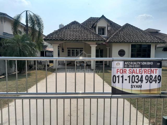 Sebuah Banglo di tengah Bandar Seri Manjung mahu di Jual di bawah MV 1