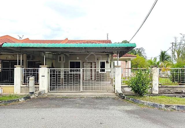 Nusari Bayu 2 Sendayan Teres 1 Tingkat Corner Lot 3R1B 1