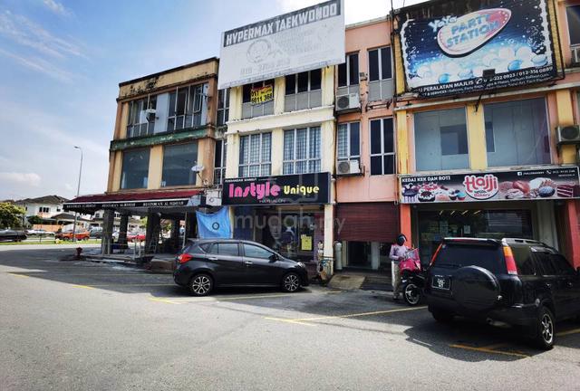 Renovated 1st Floor & 2nd Floor Shop Lot Bandar Country Homes Rawang 1
