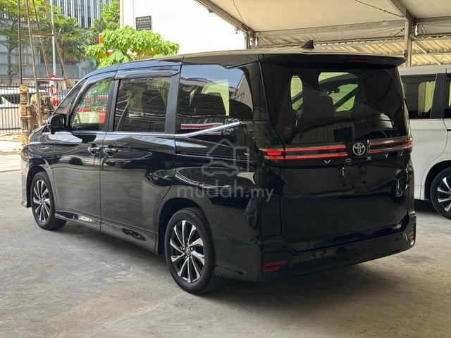 7K KM 2023 Toyota VOXY 2.0 S-Z (A) - 5